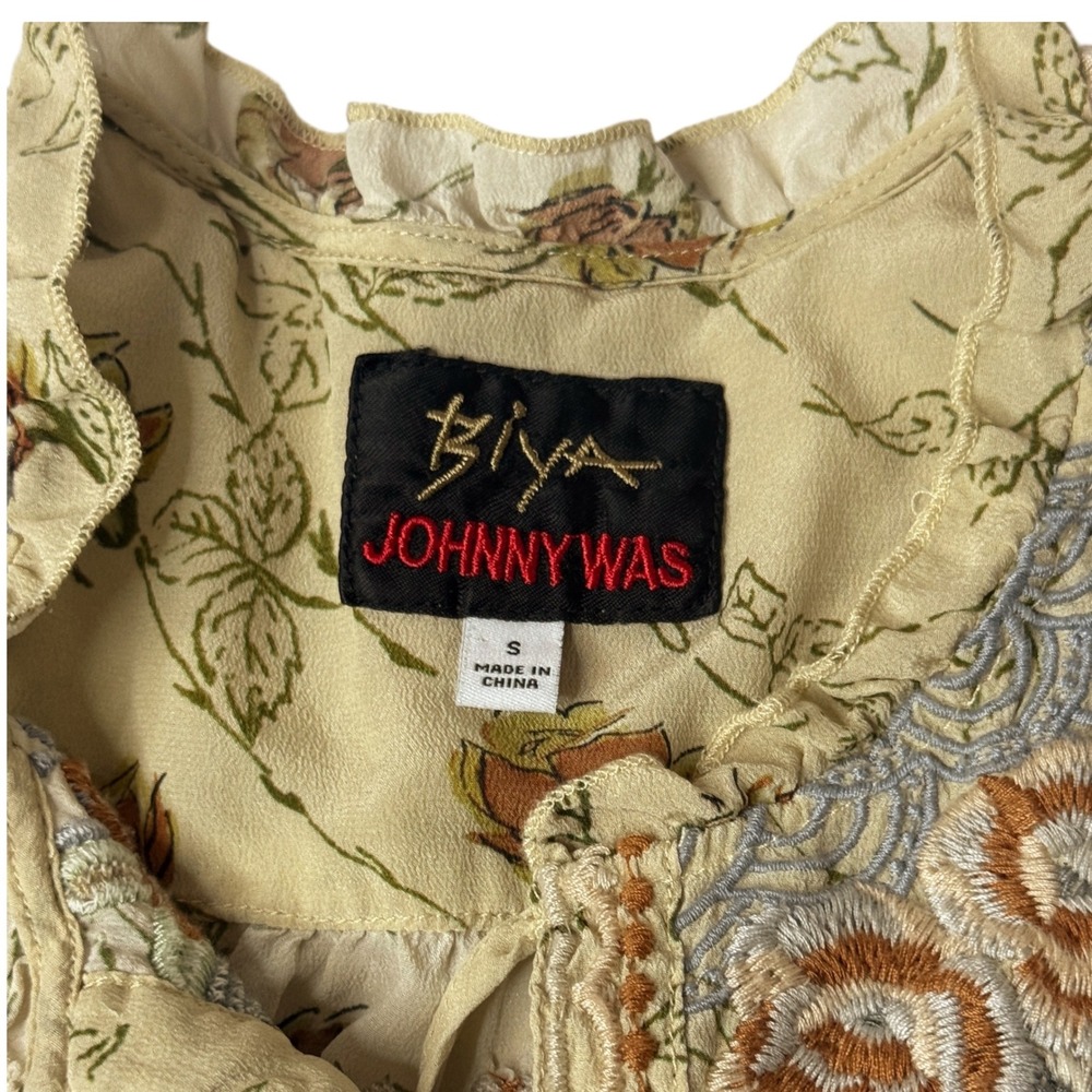 JOHNNY WAS BIYA Silk Blouse Embroidered Top Neutral Floral V-Neck Size Small - Picture 10 of 10